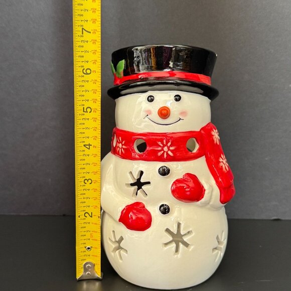 Yankee Candle 2022 Snowman Ceramic Tea Light Holder Luminary W/Tealights Holiday - Picture 9 of 16